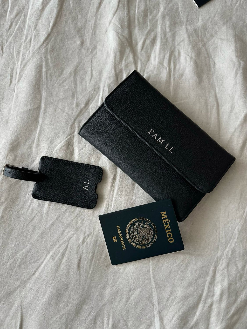PORTA PASAPORTE FAMILIAR