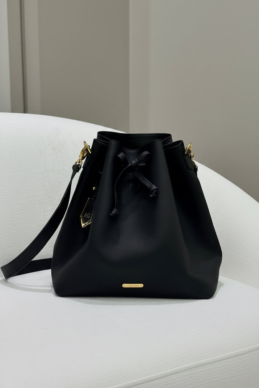 BUCKET NEGRO LISO / dorado